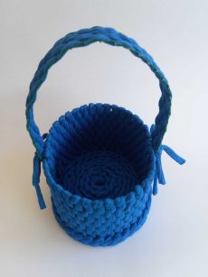 Cestinho artesanal em licra R1